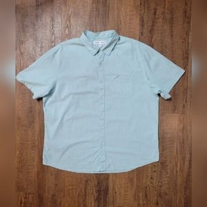 Old Navy short sleeve button down shirt
